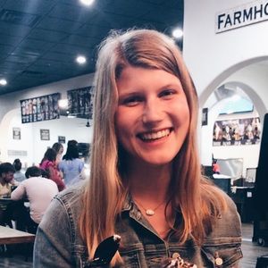 Meet your Posher, Hannah